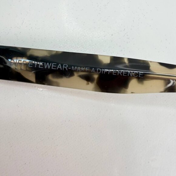 DIFF Eyewear – Polarized Sunglasses Bundle (2 Pairs) - Picture 7 of 12